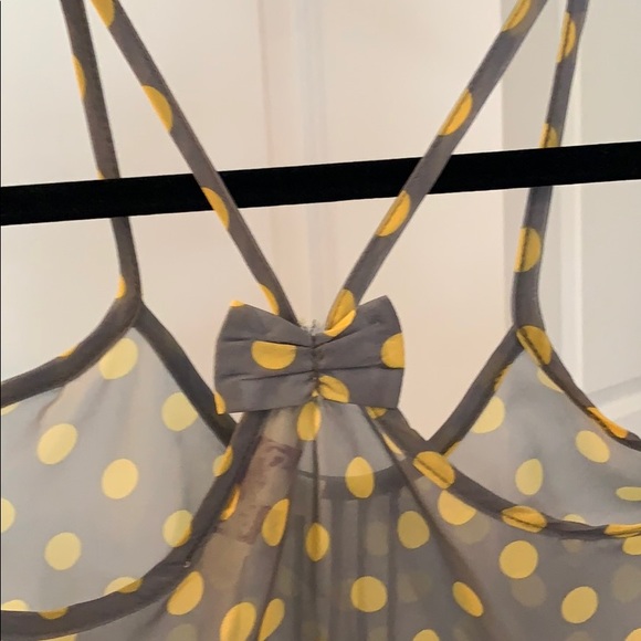 Gray and yellow polka dot sheer tank - Picture 4 of 4